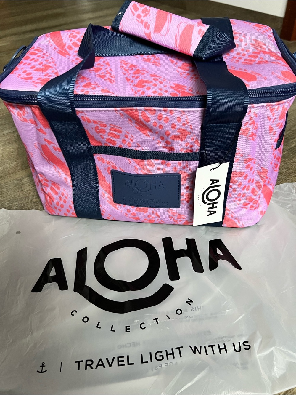 ALOHA Collection Lavande Coral insulated Cooler Shell Miter bag tote NEW purple